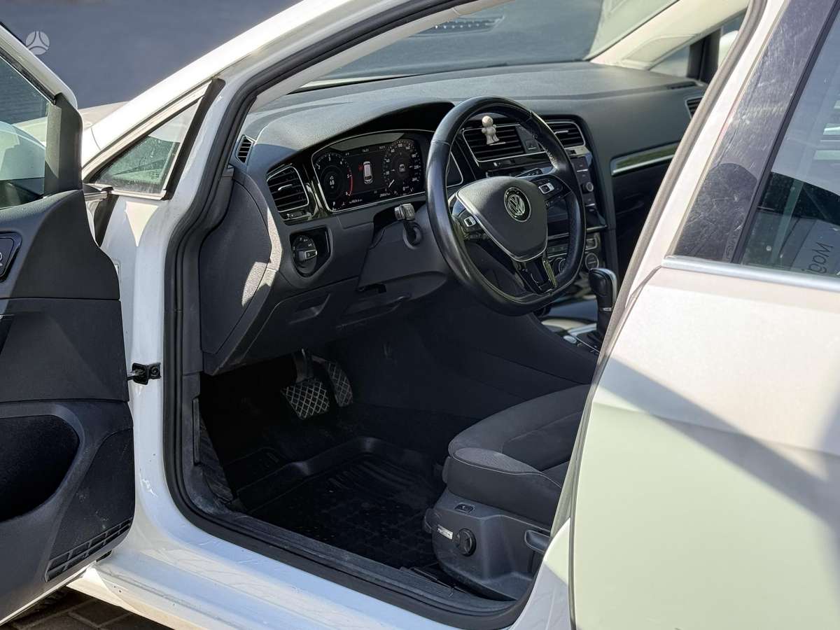 Volkswagen Golf - 7