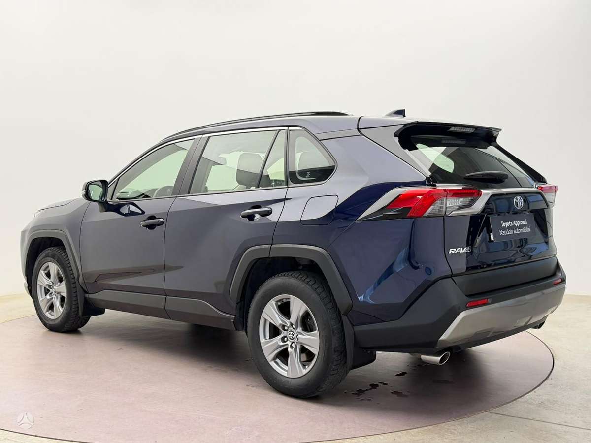 Toyota RAV4 - 6