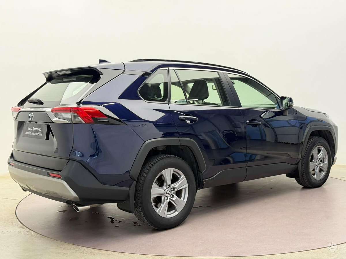 Toyota RAV4 - 8