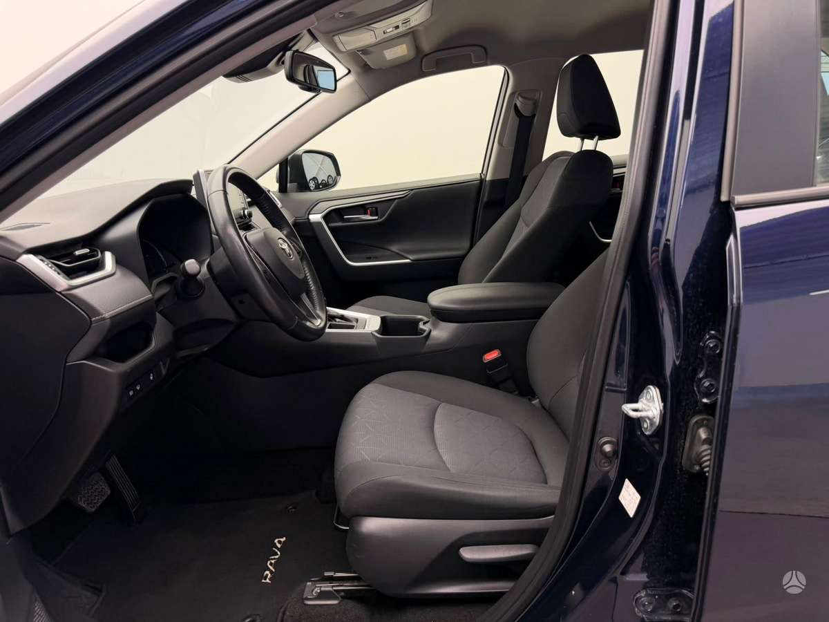 Toyota RAV4 - 9