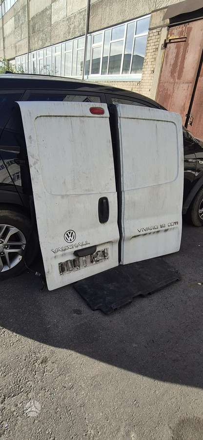Opel Vivaro, cargo vans