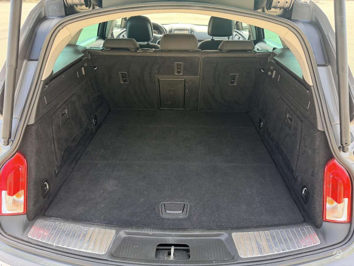 Opel Insignia, 1.6 l., Универсал