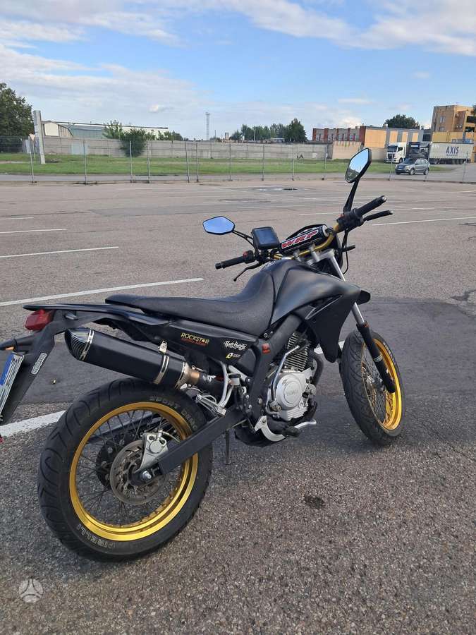 Yamaha XT (Tenere) 125cc, supermoto