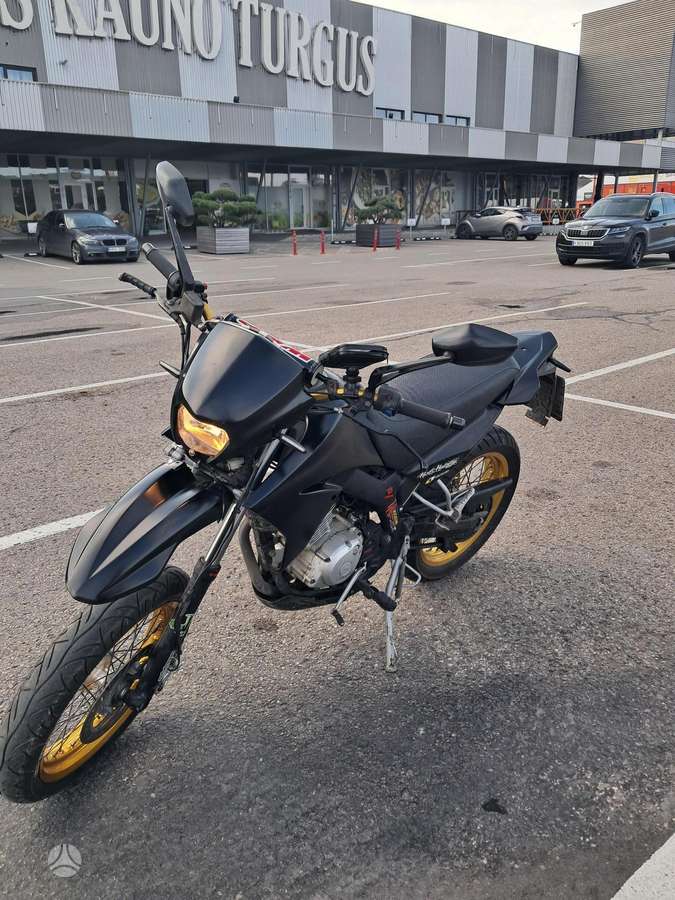 Yamaha XT (Tenere) 125cc, supermoto
