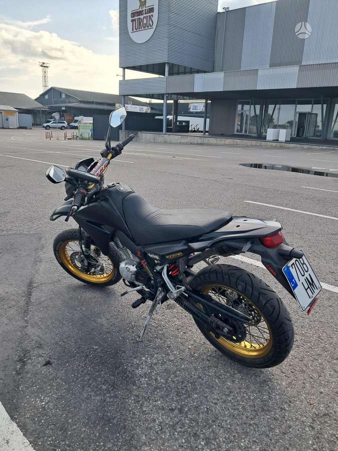 Yamaha XT (Tenere) 125cc, supermoto