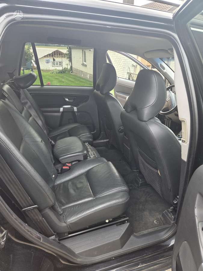 Volvo XC90 - 11