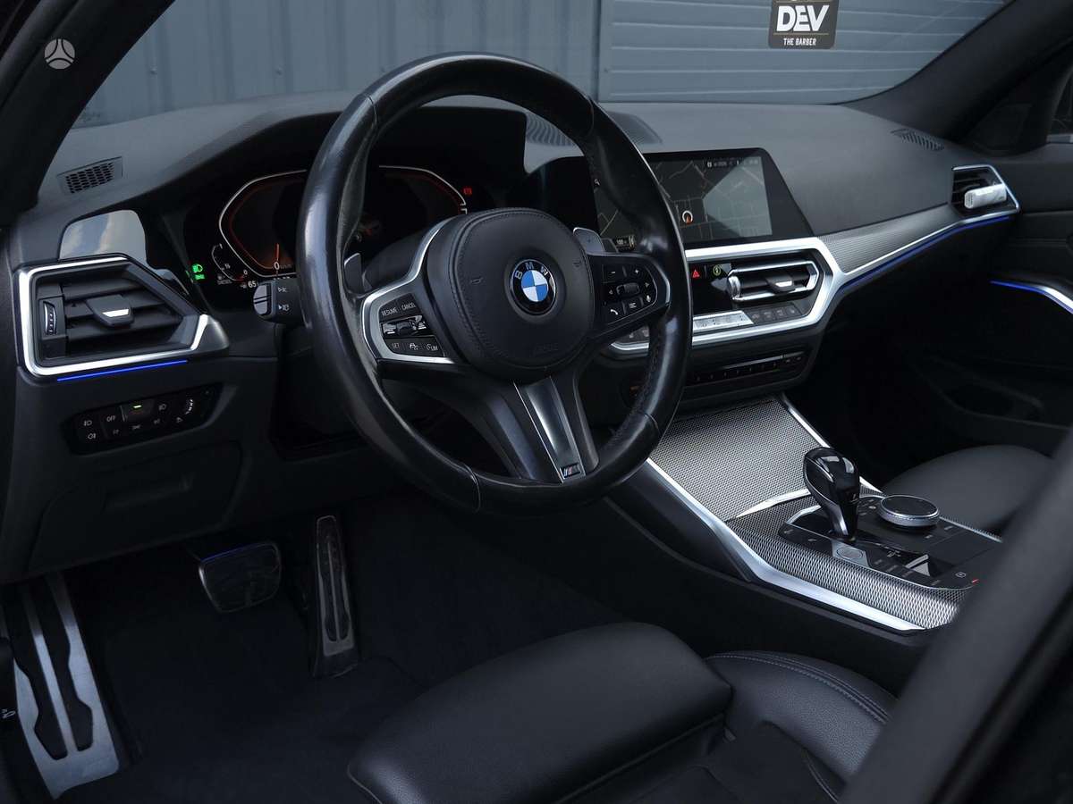 BMW 330, 3.0 l., Седан