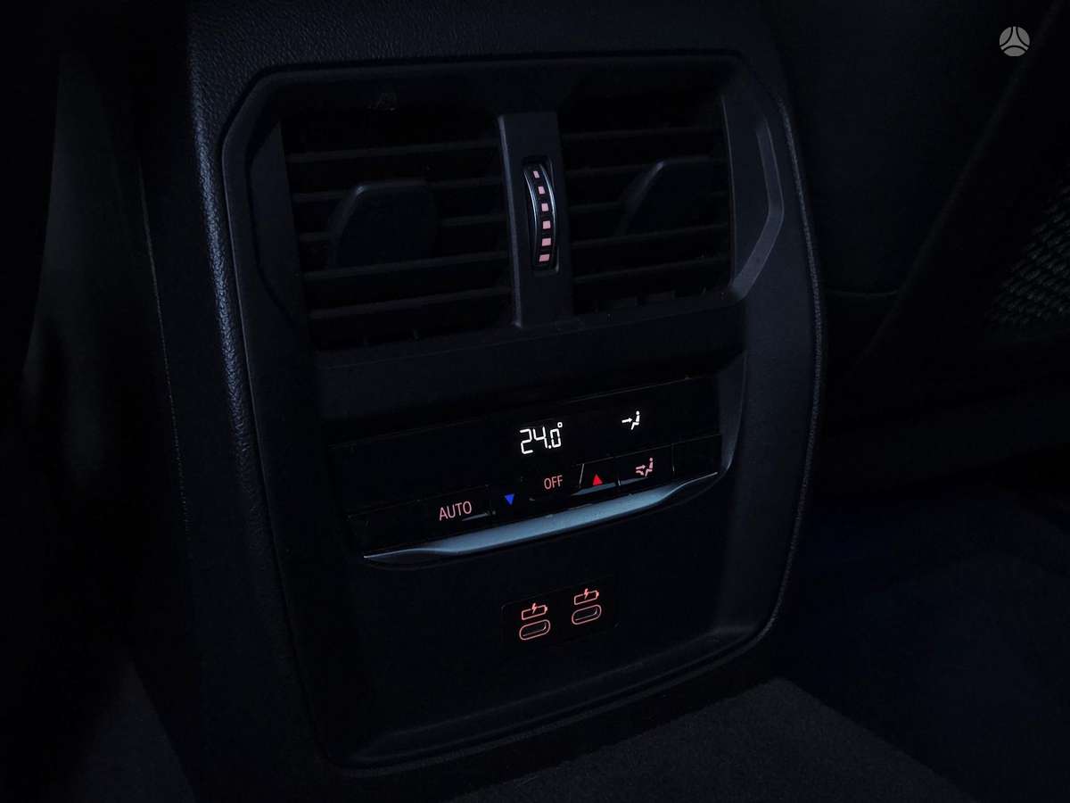 BMW 330, 3.0 l., Седан