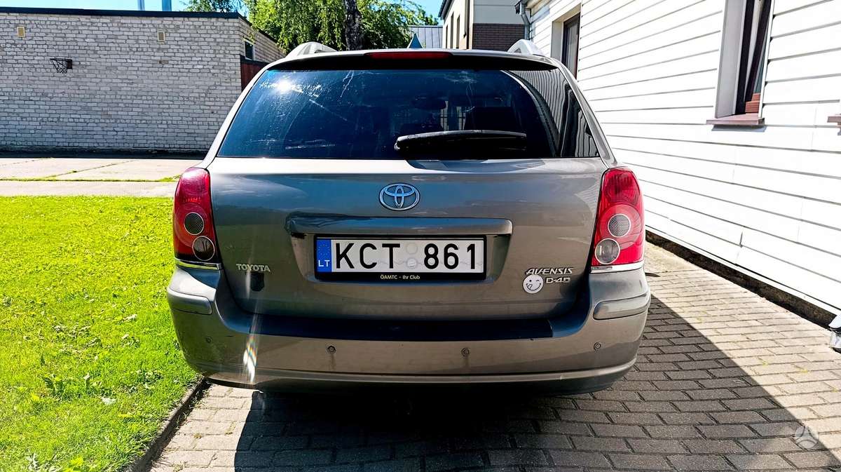 Toyota Avensis - 3