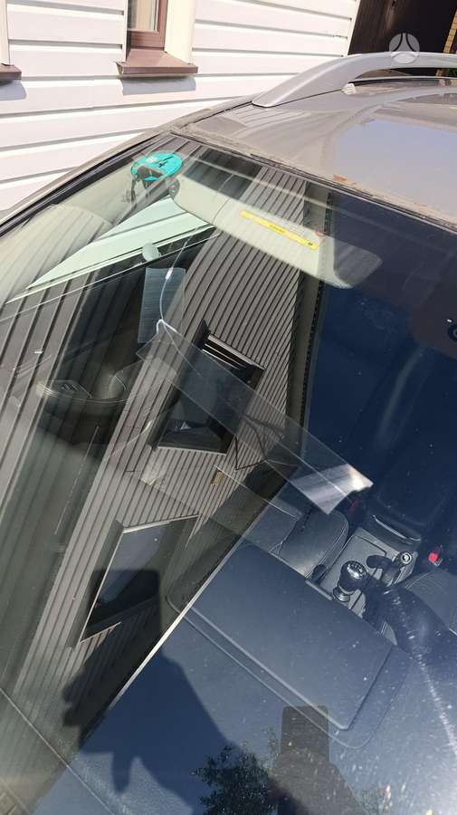 Toyota Avensis - 12