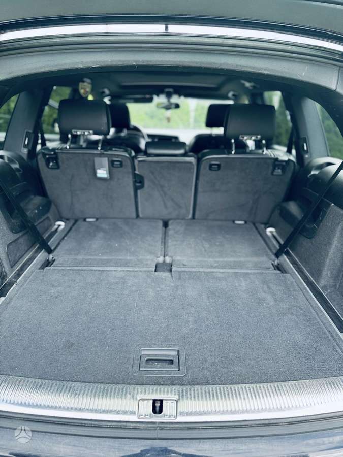 Audi Q7, 3.0 l., off-road / crossover
