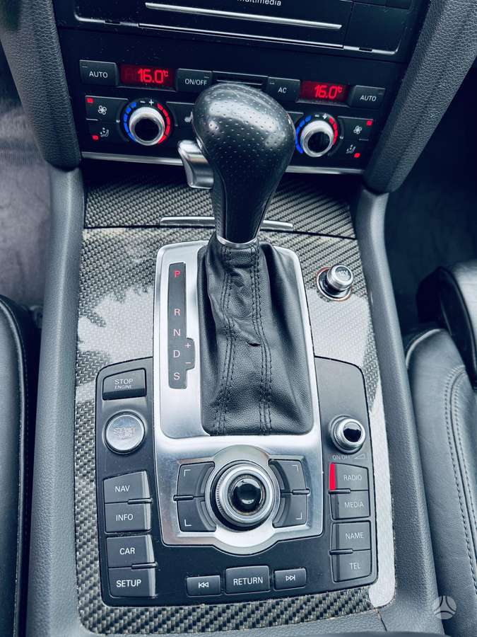 Audi Q7, 3.0 l., Внедорожник / Кроссовер