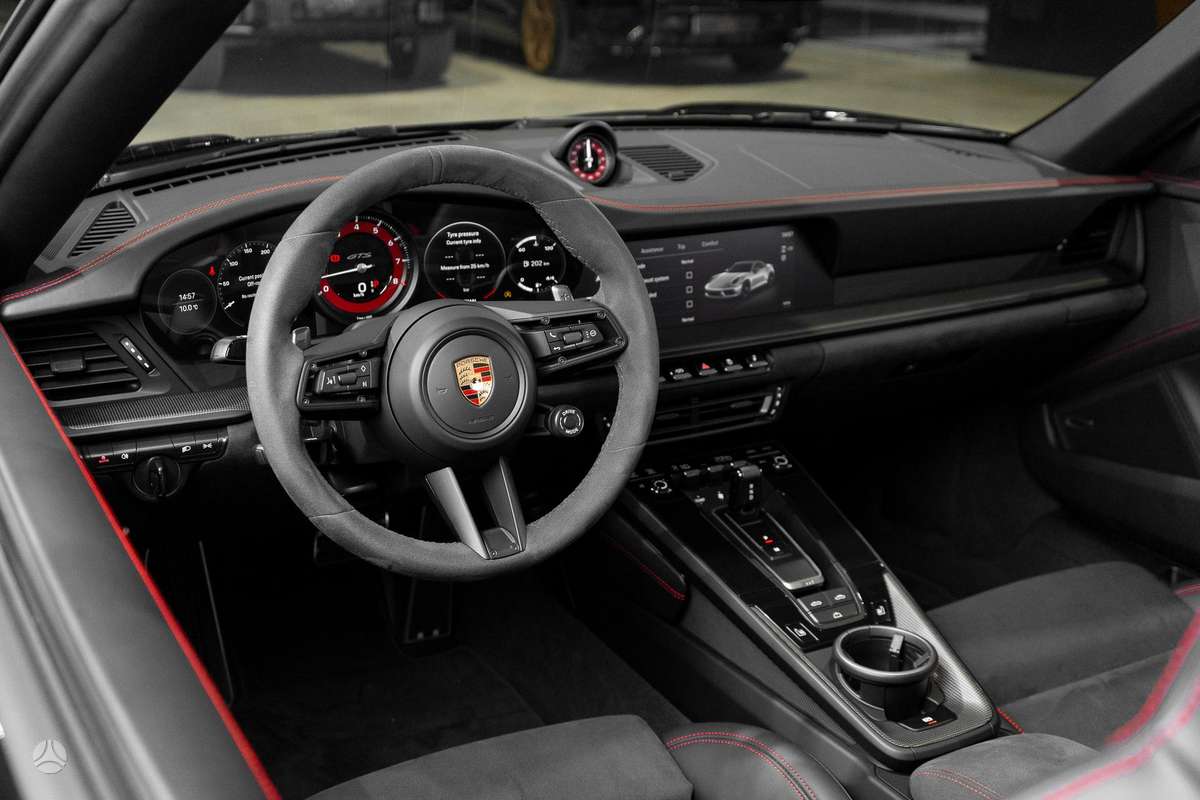 Porsche 911 - 9