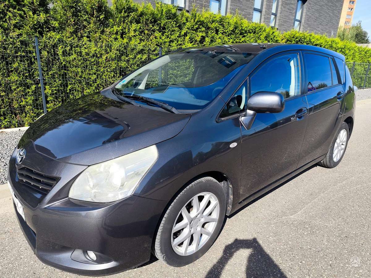 Toyota Verso - 2