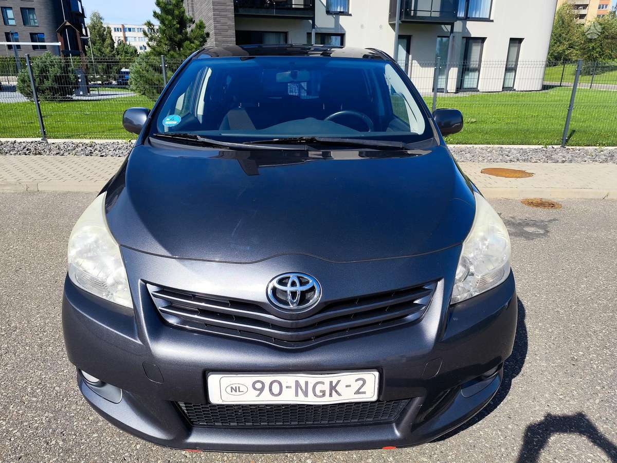 Toyota Verso - 3