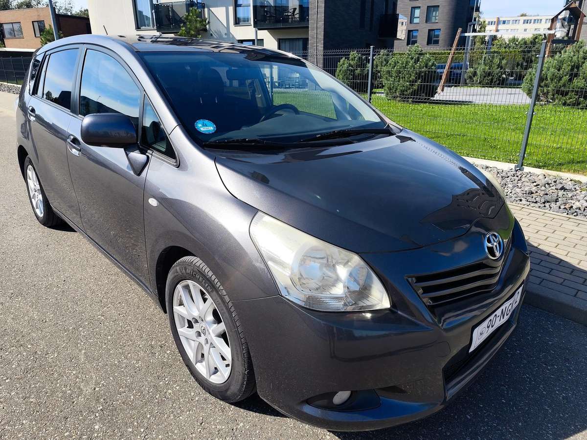 Toyota Verso - 5
