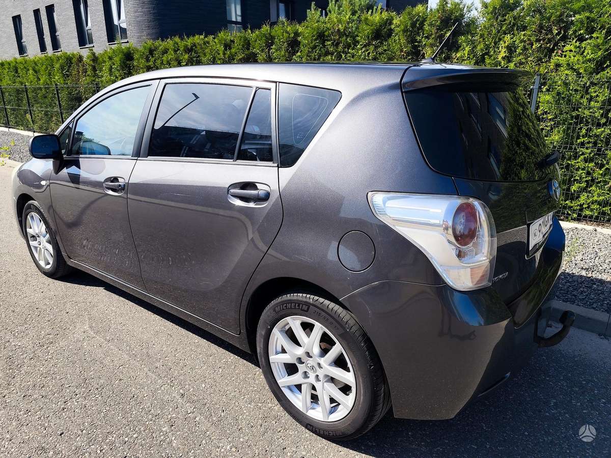 Toyota Verso - 8