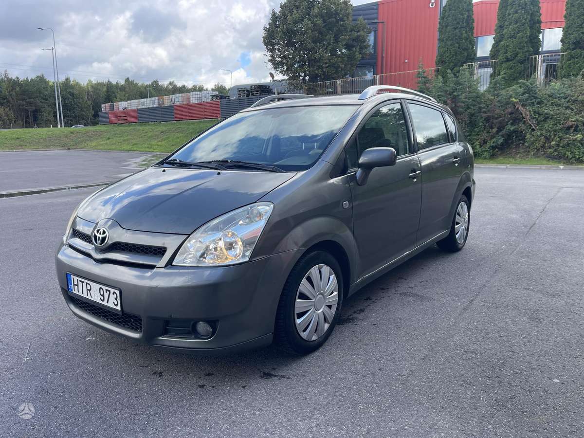Toyota Corolla Verso - 1