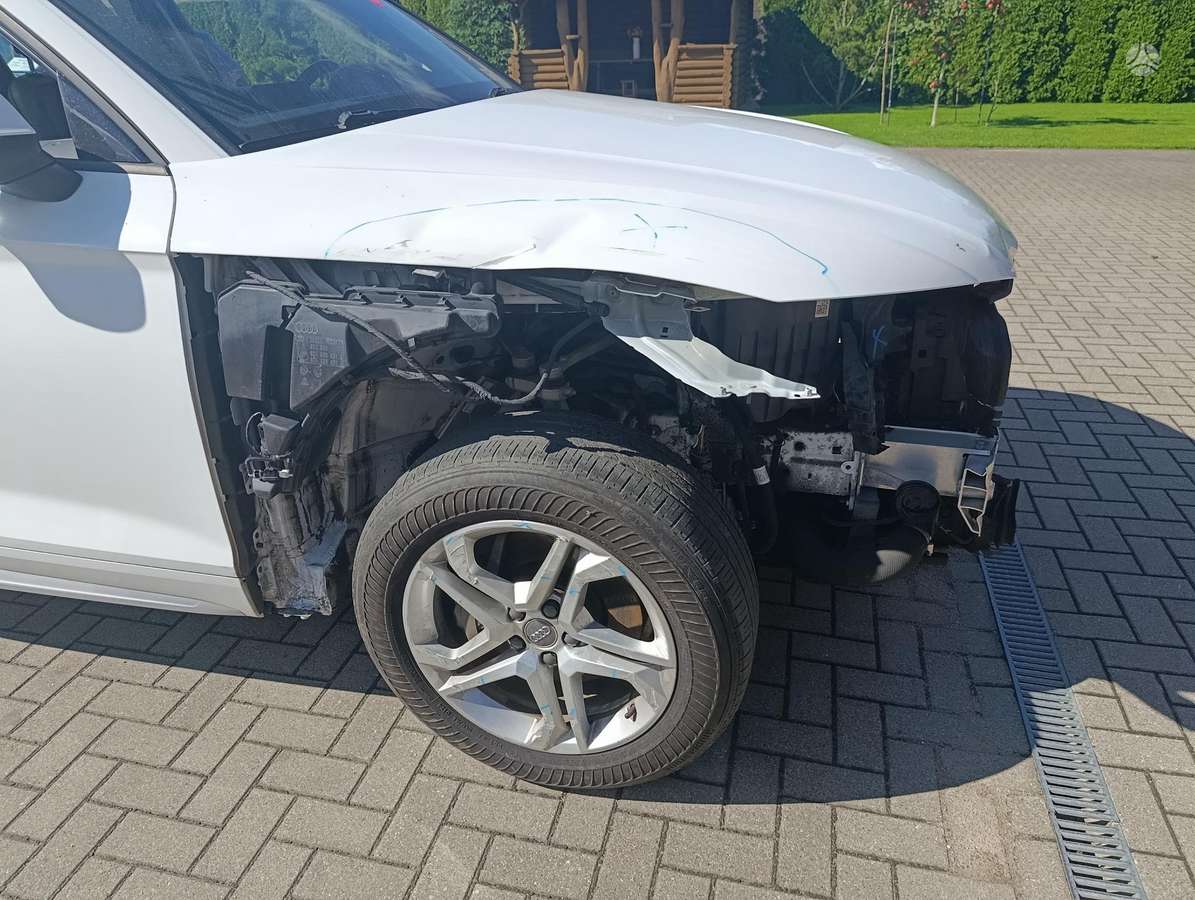 Audi Q5, 2.0 l., Внедорожник / Кроссовер