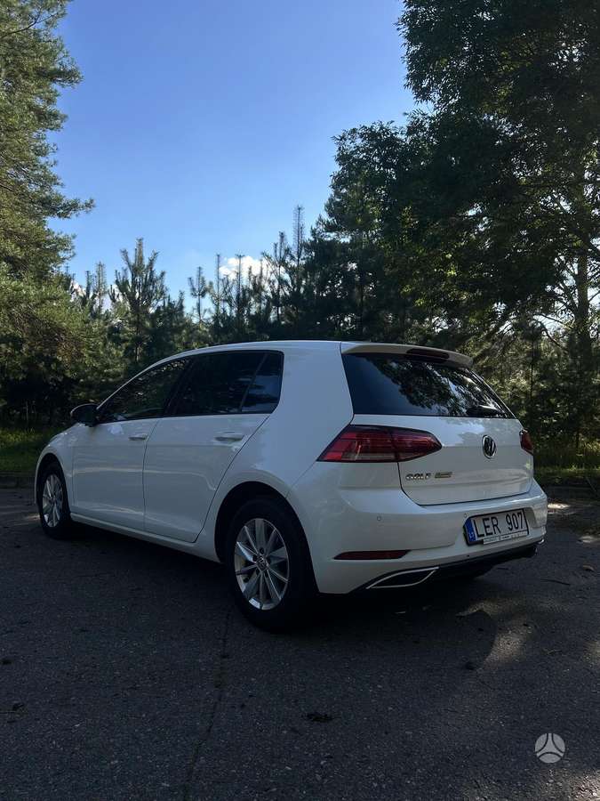 Volkswagen Golf - 3
