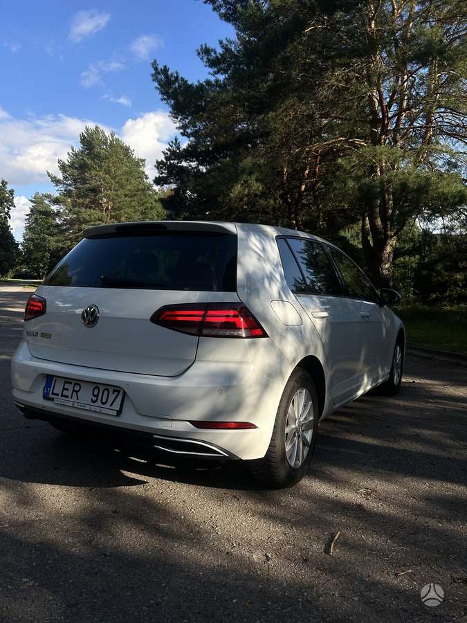 Volkswagen Golf - 5
