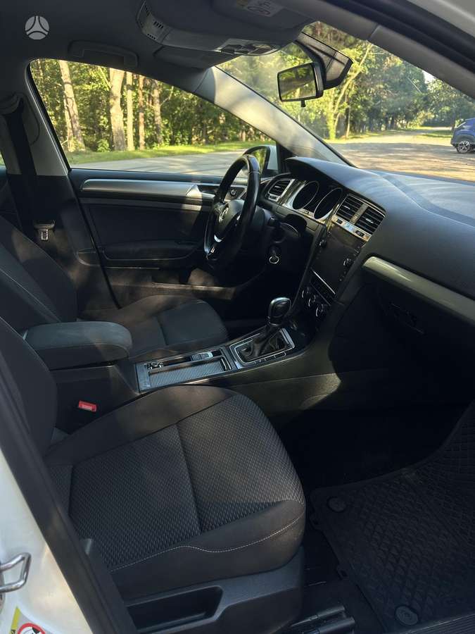 Volkswagen Golf - 7