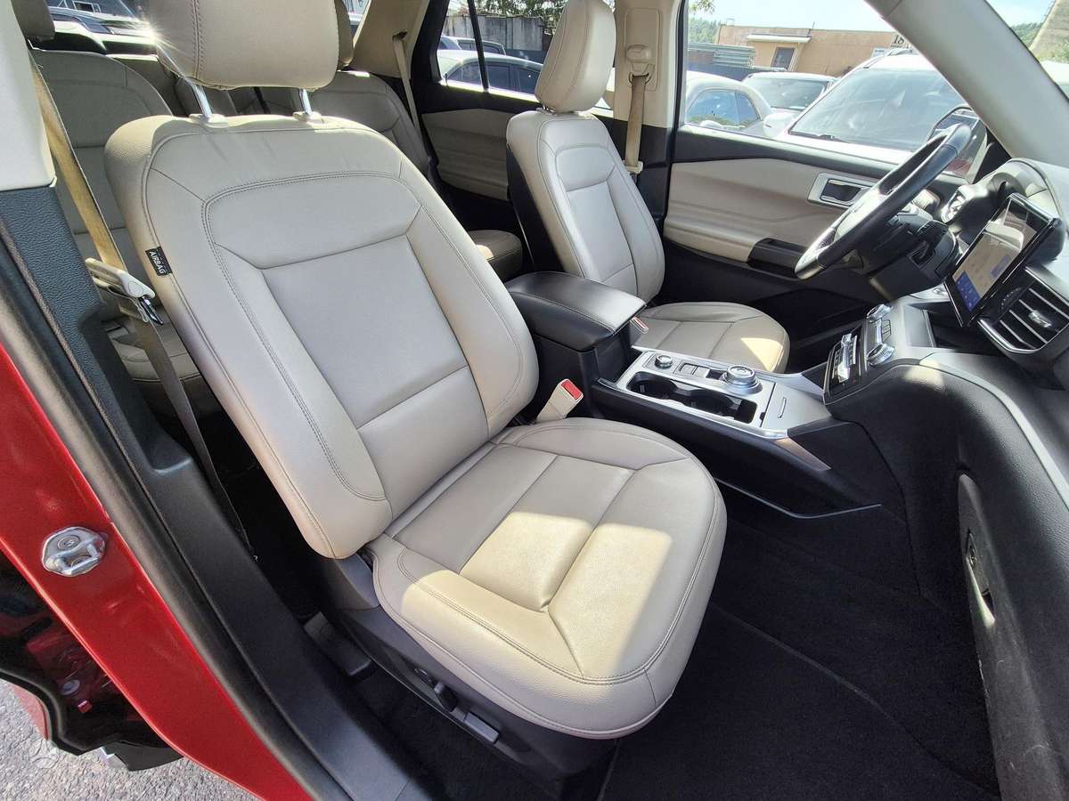 Ford Explorer, 2.3 l., off-road / crossover