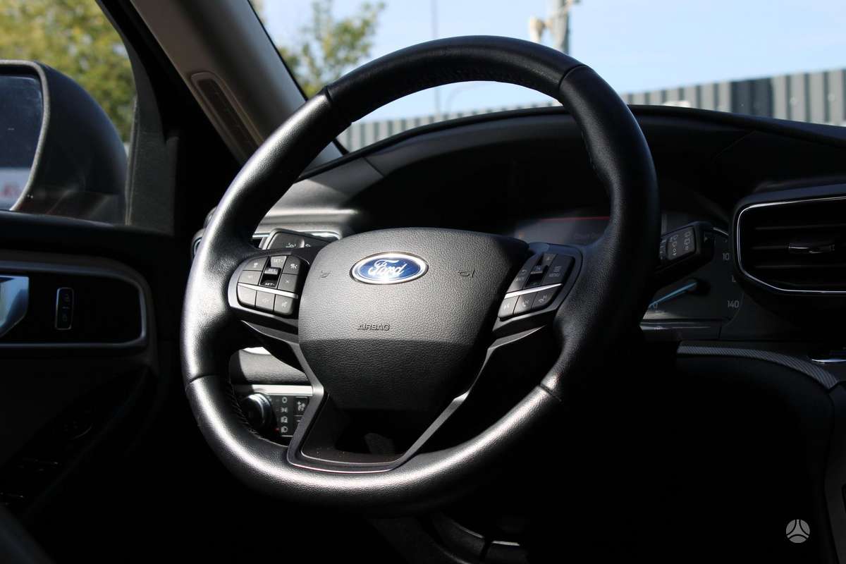 Ford Explorer, 2.3 l., off-road / crossover