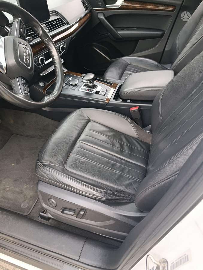 Audi Q5, 2.0 l., Внедорожник / Кроссовер
