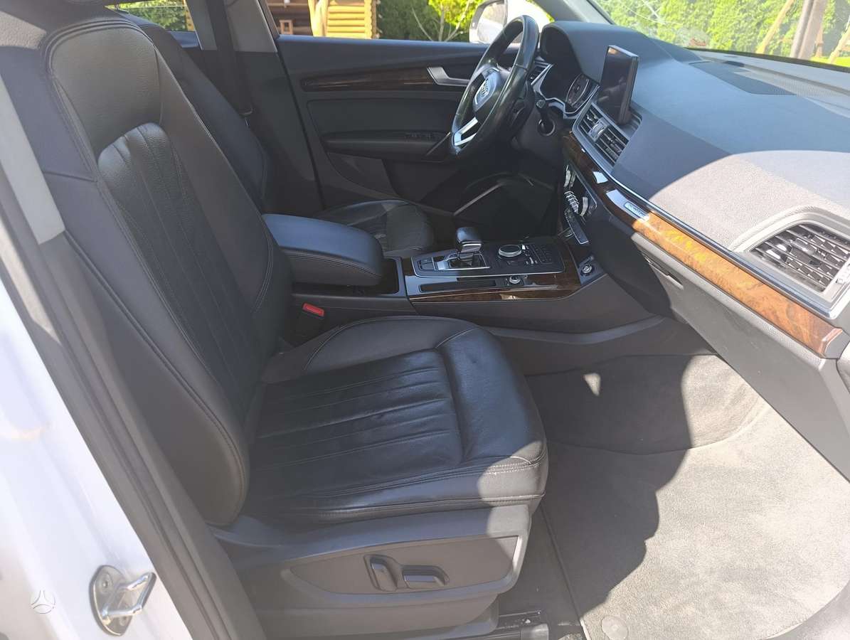 Audi Q5, 2.0 l., Внедорожник / Кроссовер