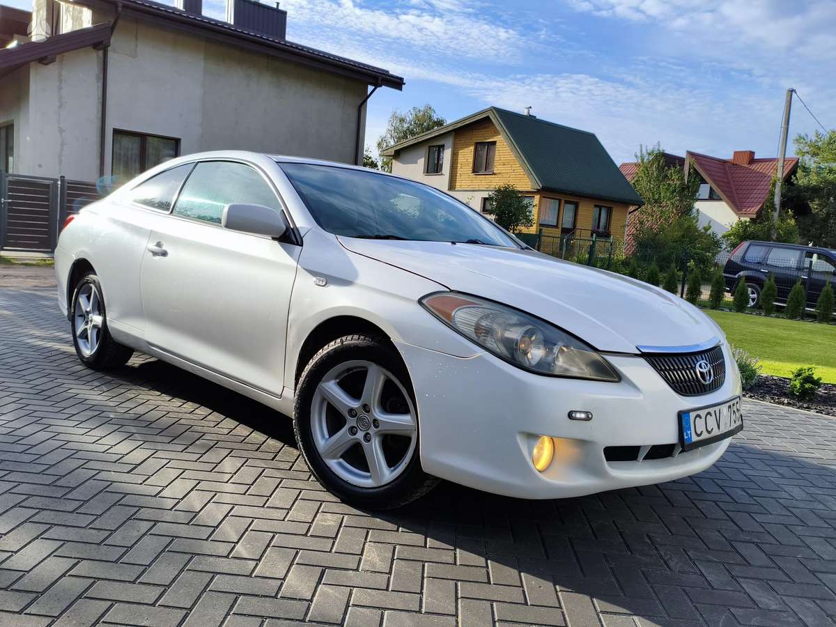 Toyota Camry - 2
