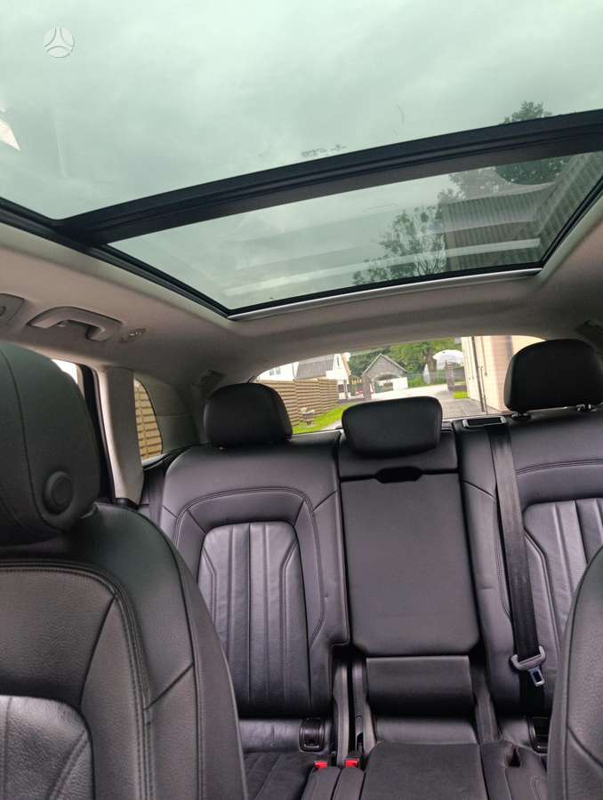 Audi Q5, 2.0 l., off-road / crossover