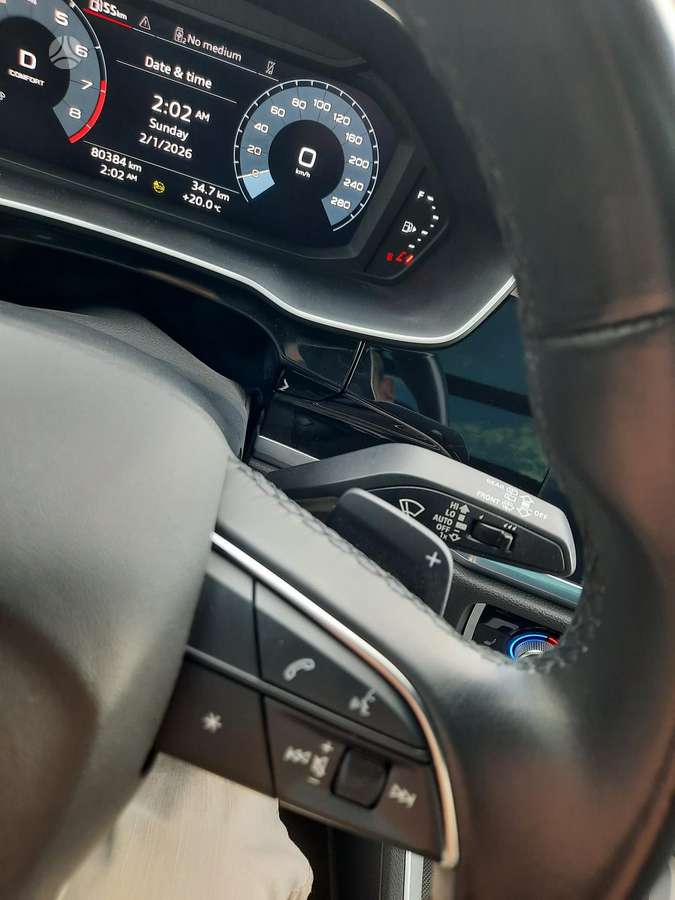 Audi Q3, 2.0 l., Седан