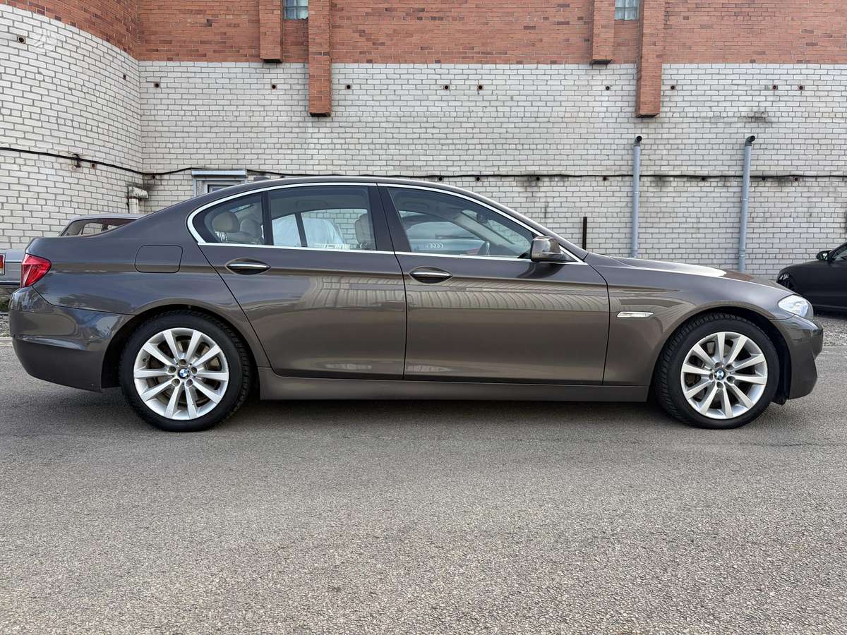 BMW 530, 3.0 l., Седан