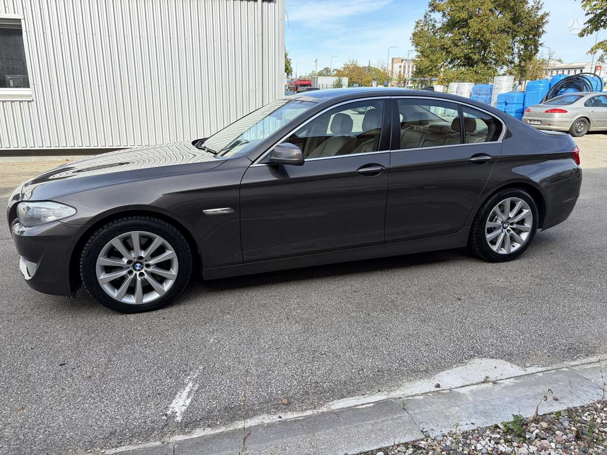 BMW 530, 3.0 l., Седан