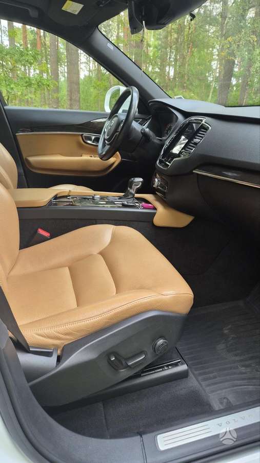 Volvo XC90 - 2