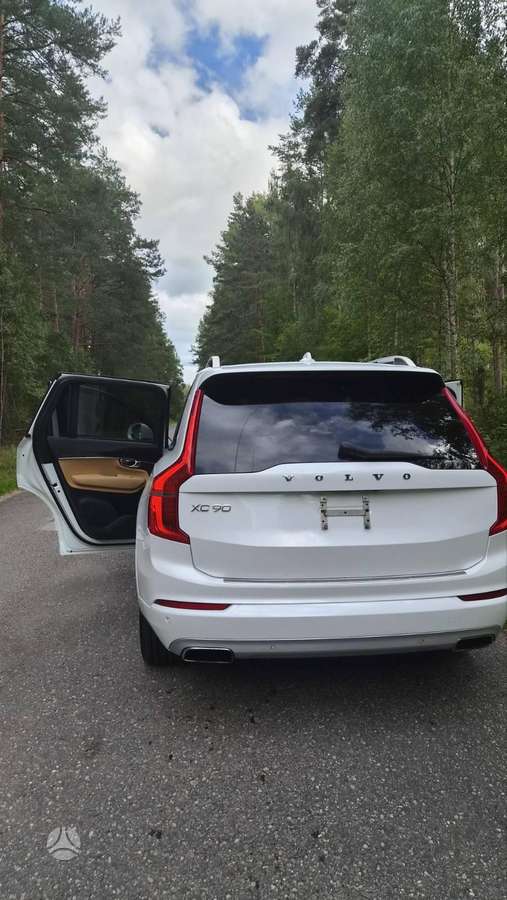 Volvo XC90 - 3