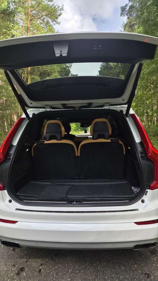 Volvo XC90 - 4