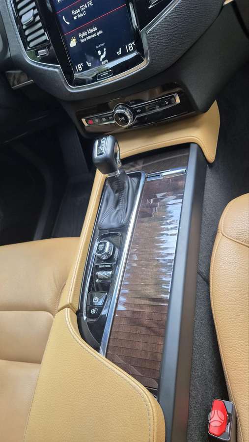 Volvo XC90 - 5