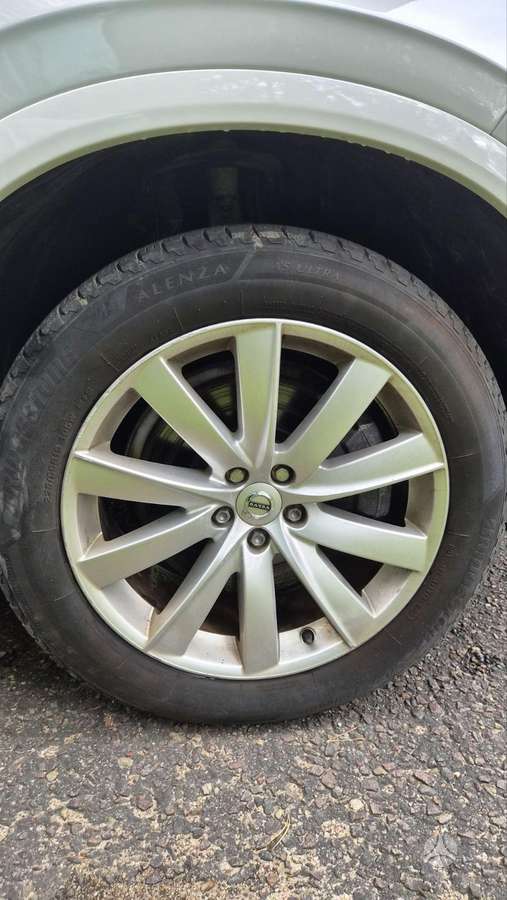Volvo XC90 - 6