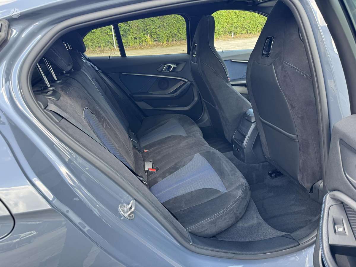 BMW 120, 2.0 l., hatchback