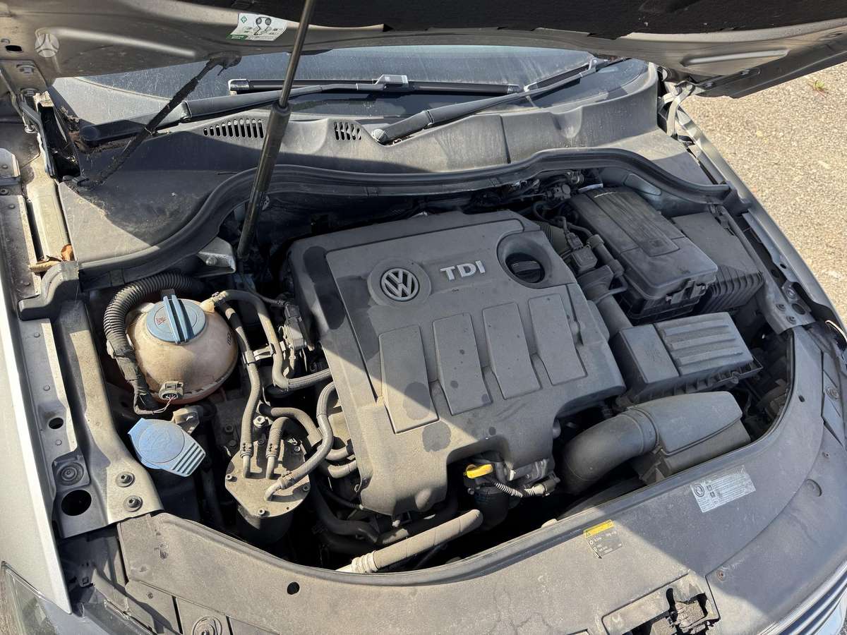 Volkswagen Passat - 2