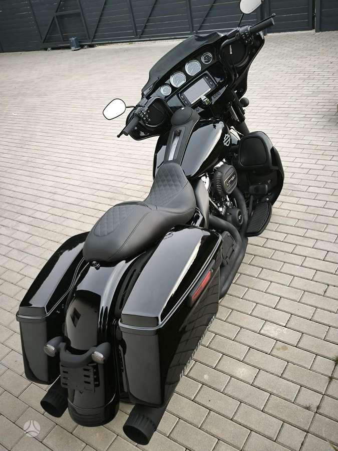 Harley-Davidson FLHTK 1800cc, choppers / cruisers / custom
