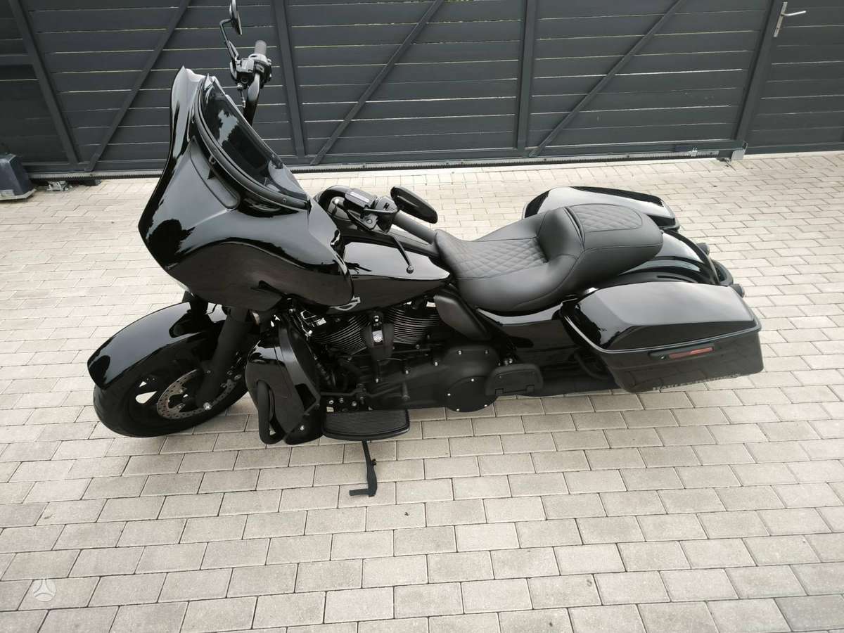 Harley-Davidson FLHTK 1800cc, choppers / cruisers / custom