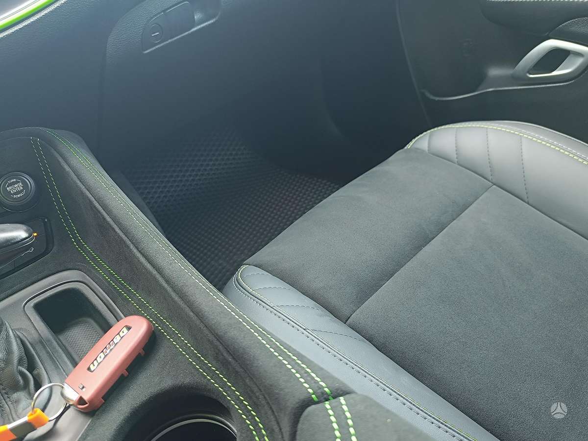 Dodge Challenger, 5.7 l., coupe