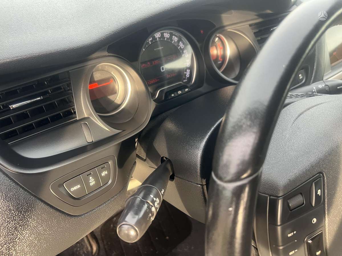 Citroen C5, 2.0 l., Седан