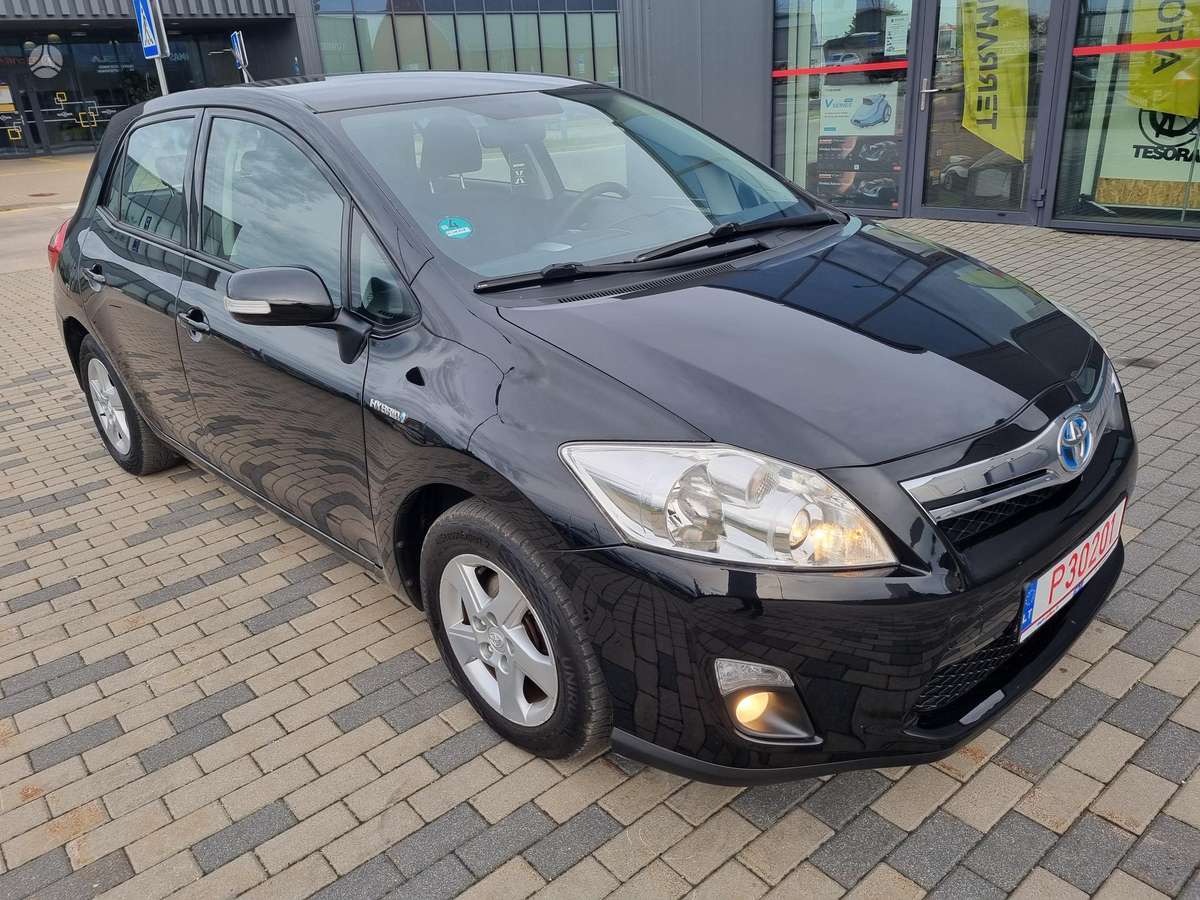 Toyota Auris - 1