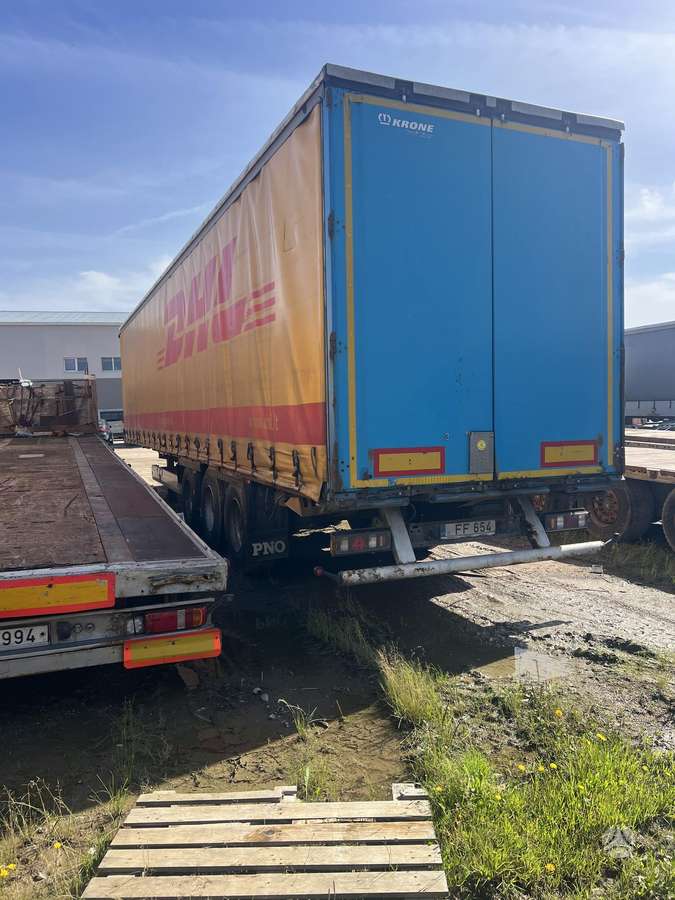 Krone, užuolaidinės / tentinės