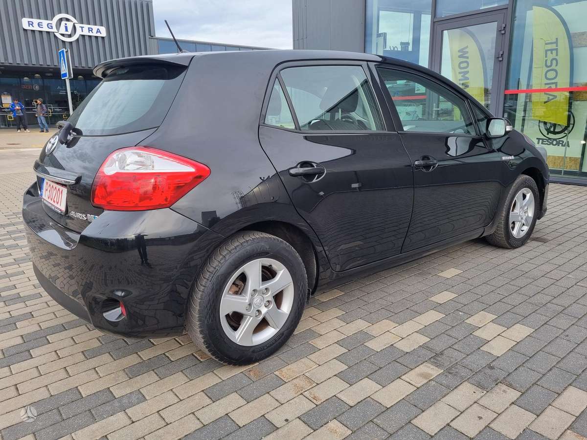 Toyota Auris - 4