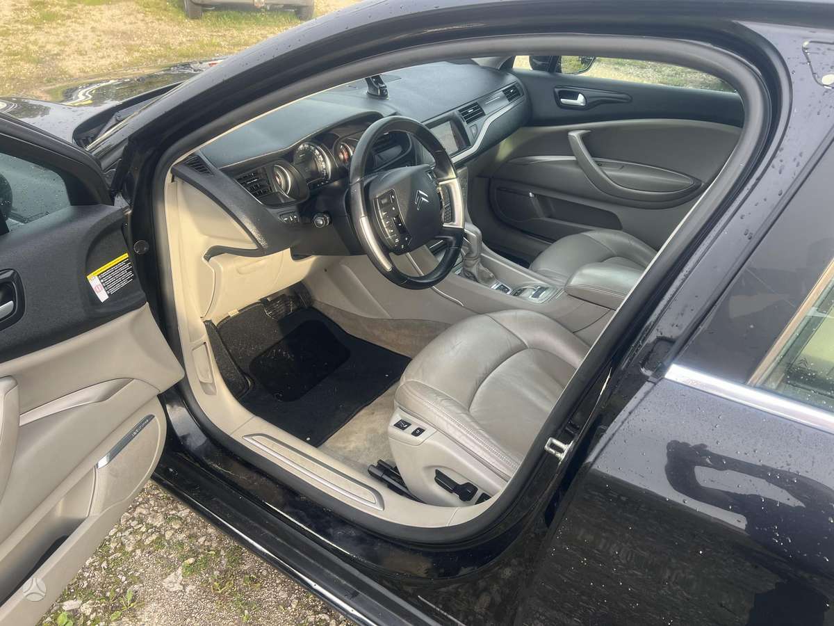 Citroen C5, 2.0 l., Седан